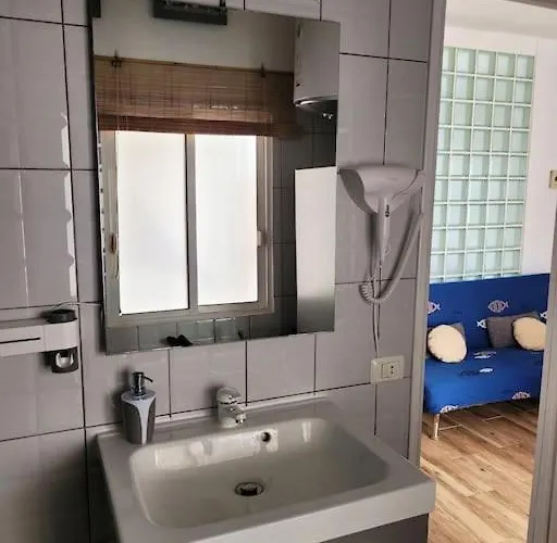 펜션 Casa Brisa Marina, En Tranquilo Pueblo Costero. La Mareta